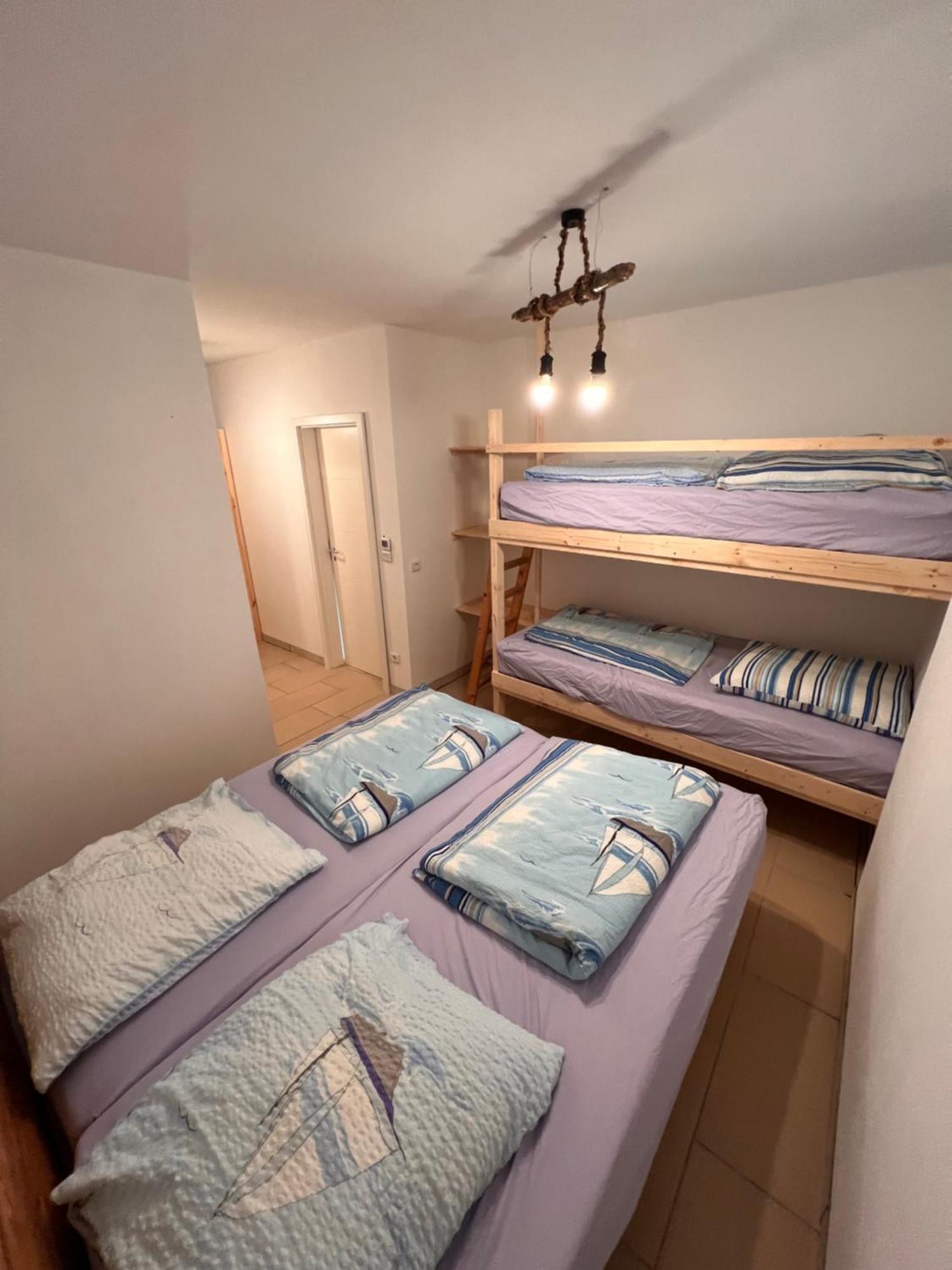 Zum Apartment Saal